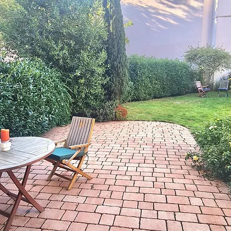 Townhouse In Potsdam-babelsberg 빌라